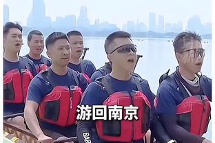 拜仁CEO谈帕利尼亚：冬窗重点在右后卫，不能排除未来的任何事